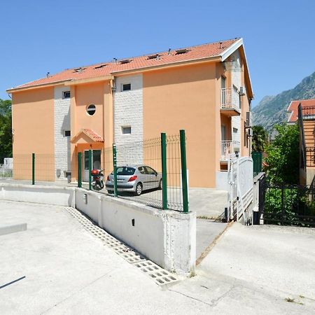 Tea Lux Apartment Kotor Eksteriør billede