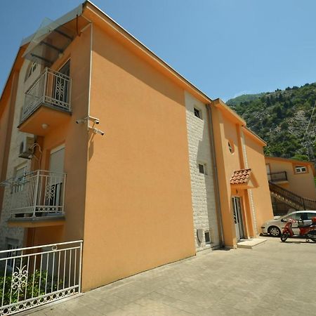 Tea Lux Apartment Kotor Eksteriør billede