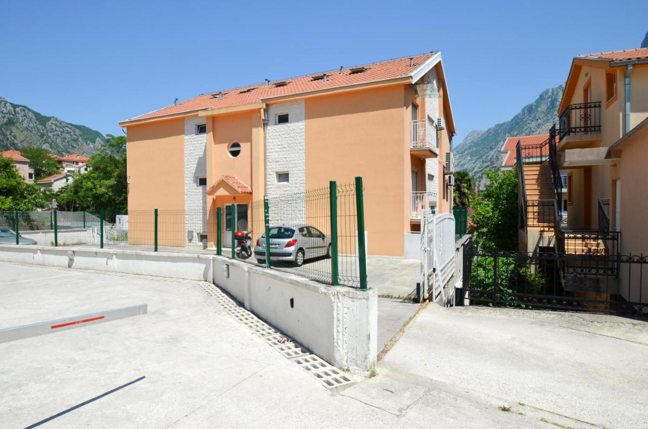 Tea Lux Apartment Kotor Eksteriør billede