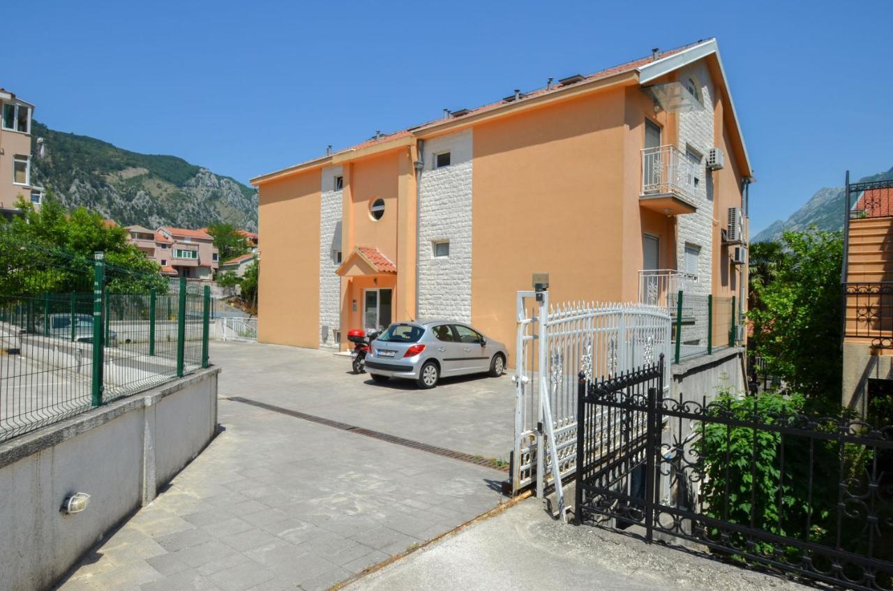 Tea Lux Apartment Kotor Eksteriør billede