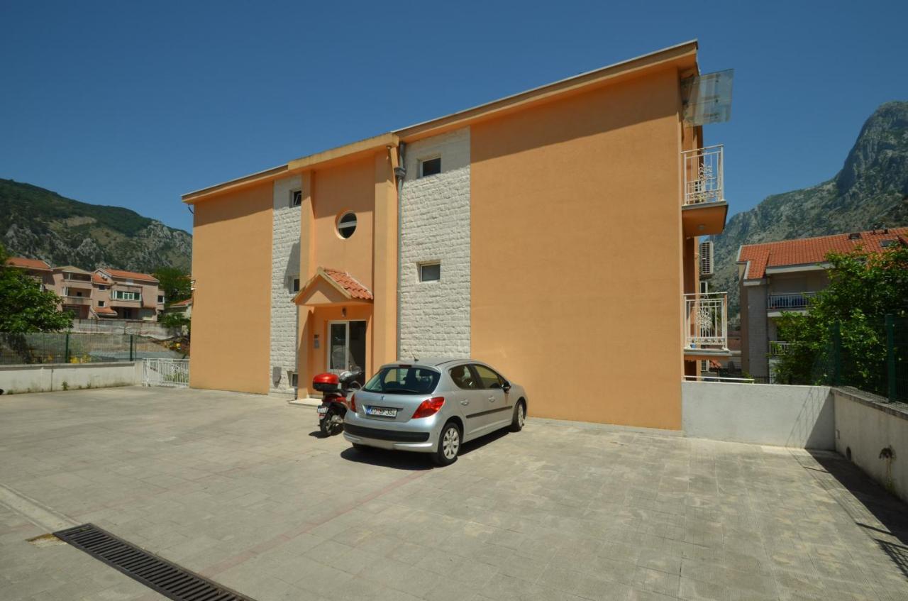 Tea Lux Apartment Kotor Eksteriør billede