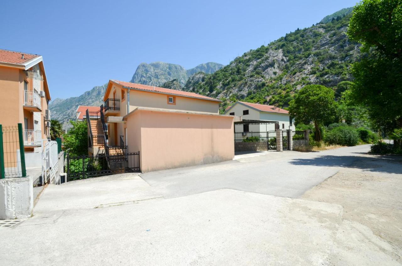Tea Lux Apartment Kotor Eksteriør billede